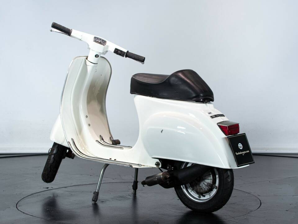 Immagine 8/50 di Piaggio Vespa 50 Special (1972)