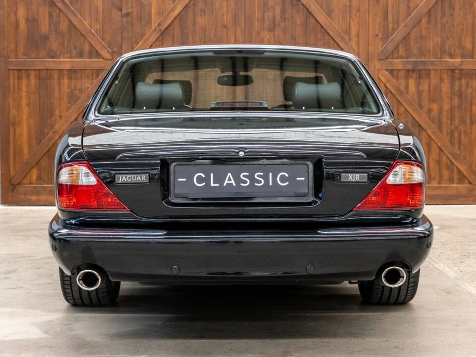 Bild 10/34 von Jaguar XJR 4.0 (2001)