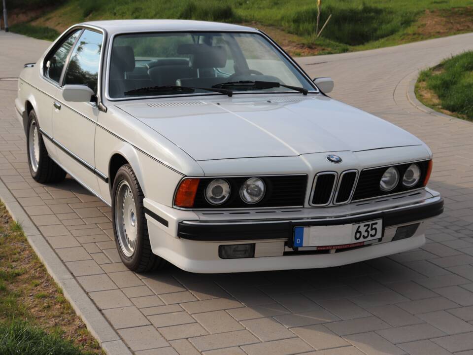 Image 7/28 of BMW 635 CSi (1989)