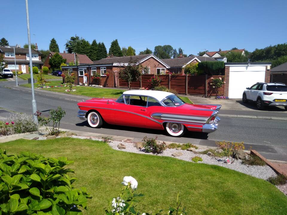 Afbeelding 5/52 van Buick Special Riviera Coupé (1958)