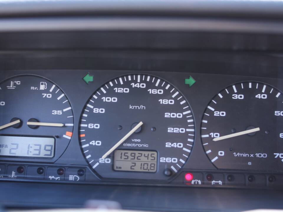 Image 19/31 of Volkswagen Corrado VR6 2.8 (1992)