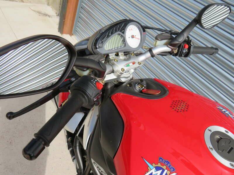 Bild 9/43 von MV Agusta Brutale 750 S (2006)