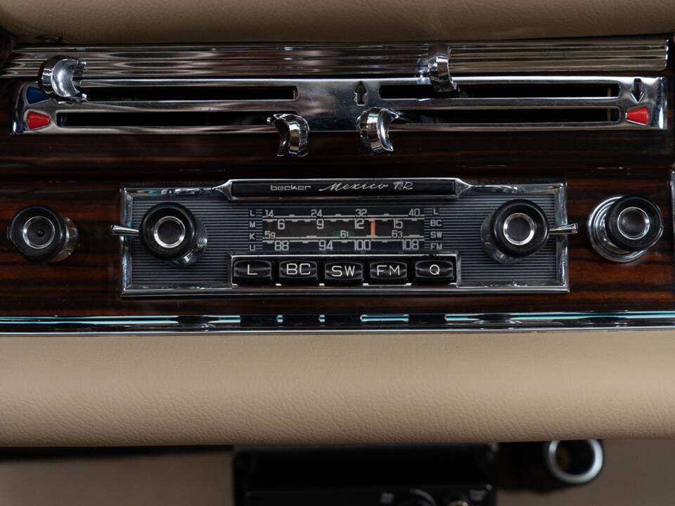Bild 31/34 von Mercedes-Benz 250 SE (1966)