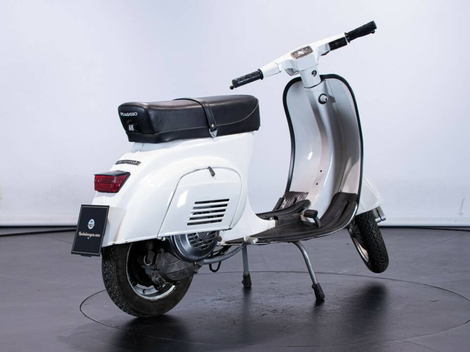 Image 6/50 of Piaggio Vespa 50 Special (1972)