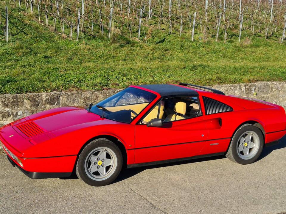 Imagen 3/12 de Ferrari 328 GTS (1987)