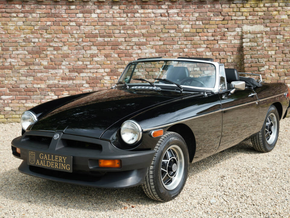 Image 44/50 of MG MGB Limited Edition (1980)