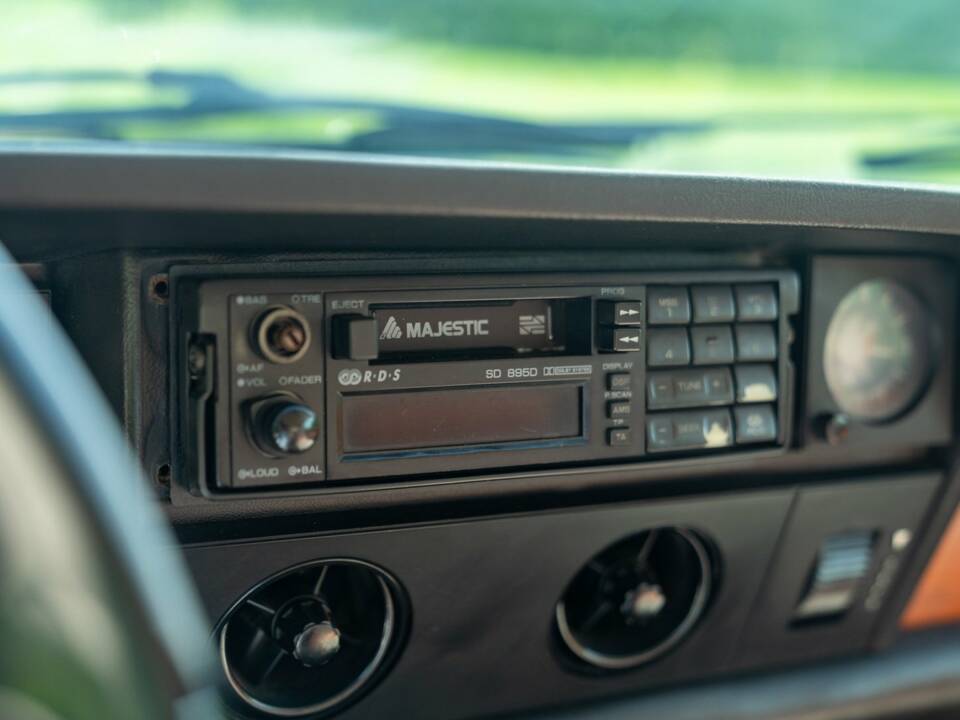 Image 31/49 de FIAT 130 Coupé (1973)