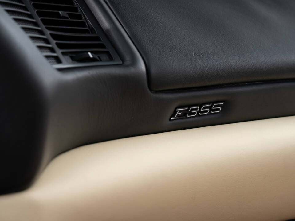 Immagine 26/50 di Ferrari F 355 GTS (1996)