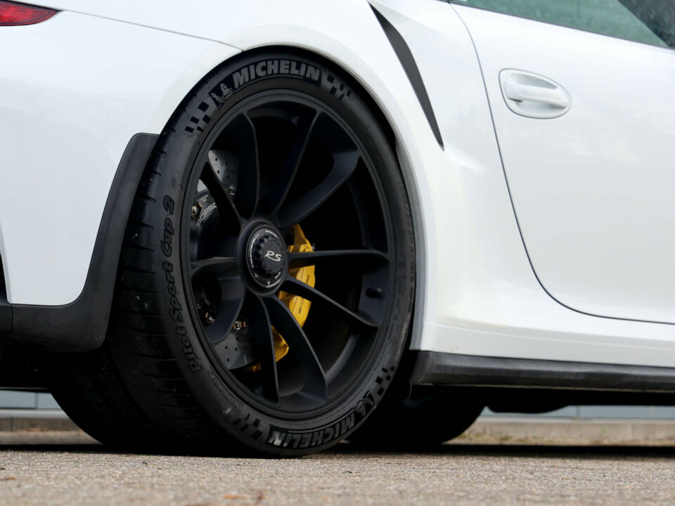 Image 21/82 de Porsche 911 GT3 RS (2015)