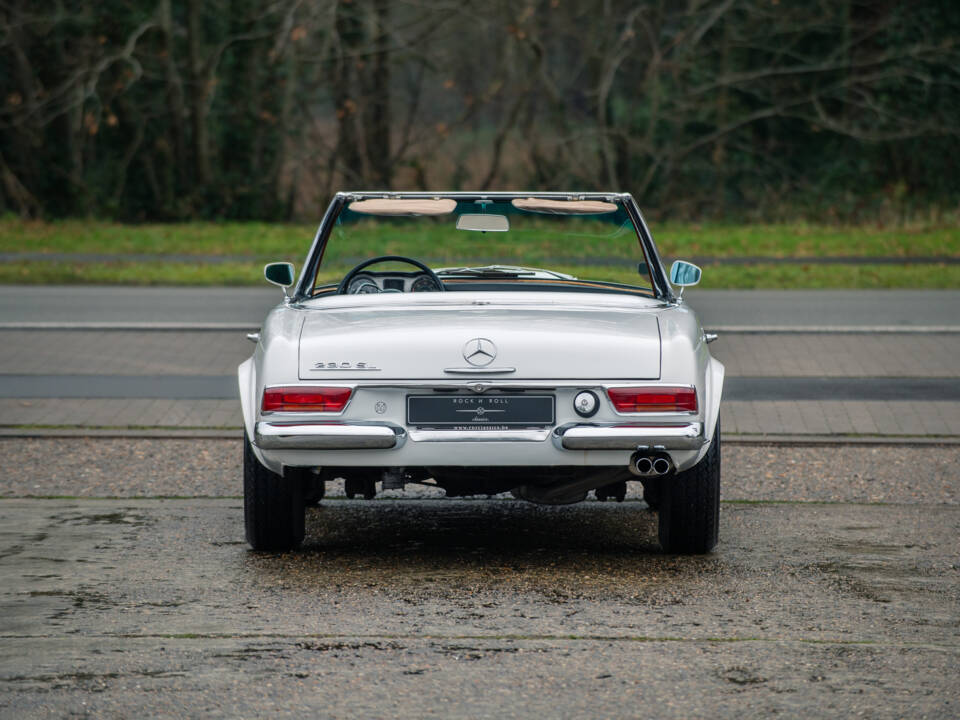 Image 8/36 of Mercedes-Benz 230 SL (1965)