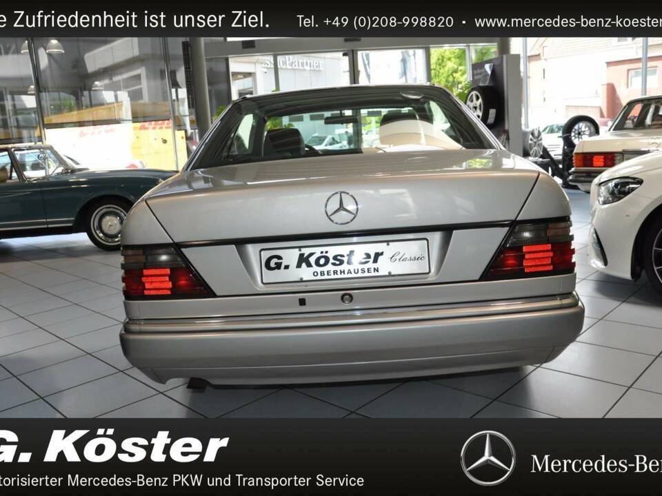 Image 6/12 of Mercedes-Benz E 200 (1995)