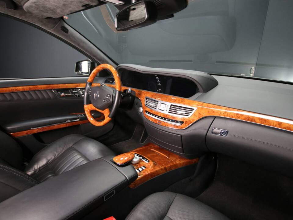 Immagine 31/78 di Mercedes-Benz S 600 L (2010)