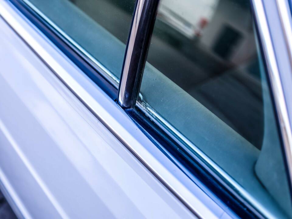 Image 35/175 of Mercedes-Benz 420 SE (1986)