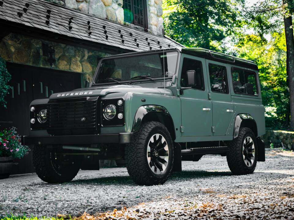 Image 1/67 of Land Rover Defender 110 Turbo Diesel (1999)