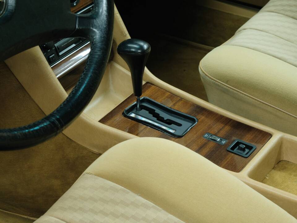 Bild 44/50 von Mercedes-Benz 280 SE (1983)