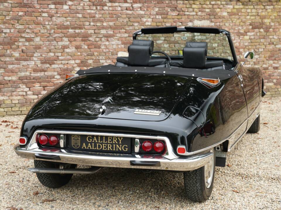 Image 38/50 of Citroën DS 23 Injection (1973)