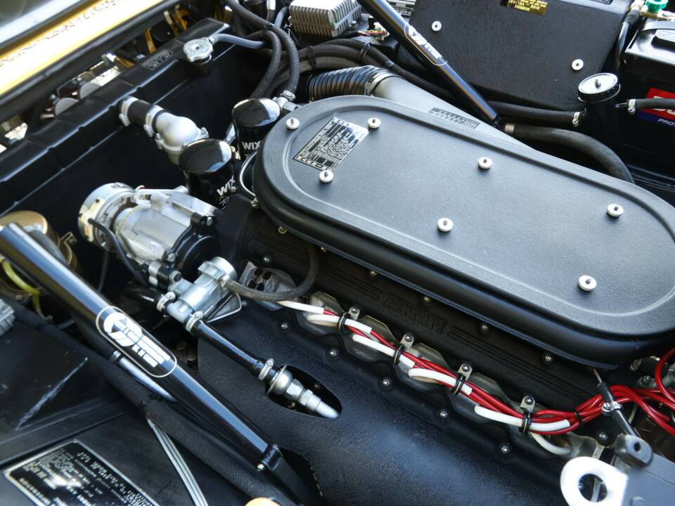 Image 41/50 of Ferrari 365 GTB/4 Daytona (1973)