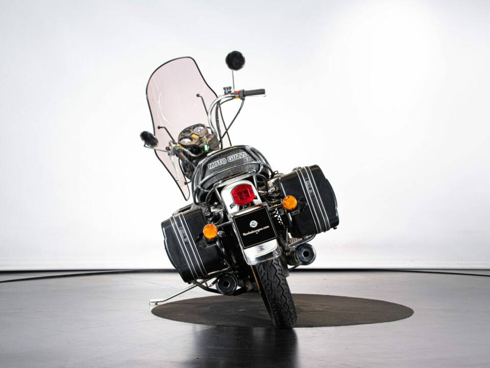Image 3/44 de Moto Guzzi California II (1983)
