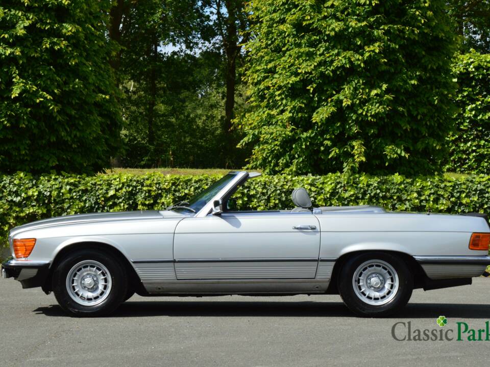 Image 2/50 de Mercedes-Benz 500 SL (1985)
