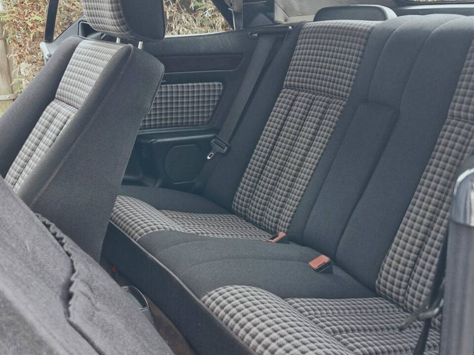 Afbeelding 19/38 van Mercedes-Benz E 200 (1995)