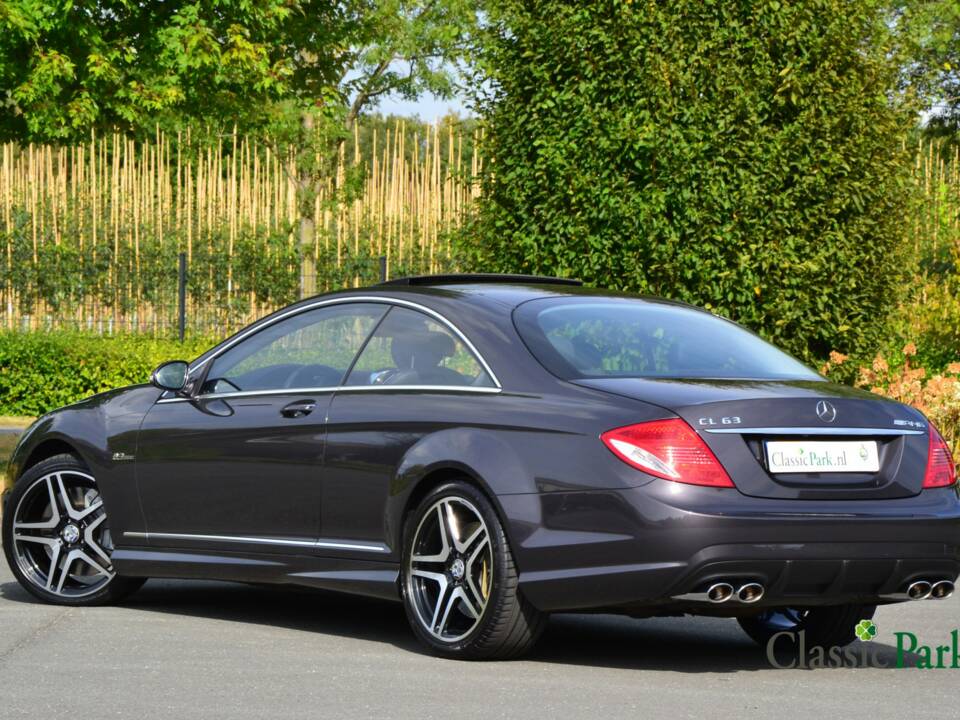 Immagine 3/50 di Mercedes-Benz CL 63 AMG (2007)