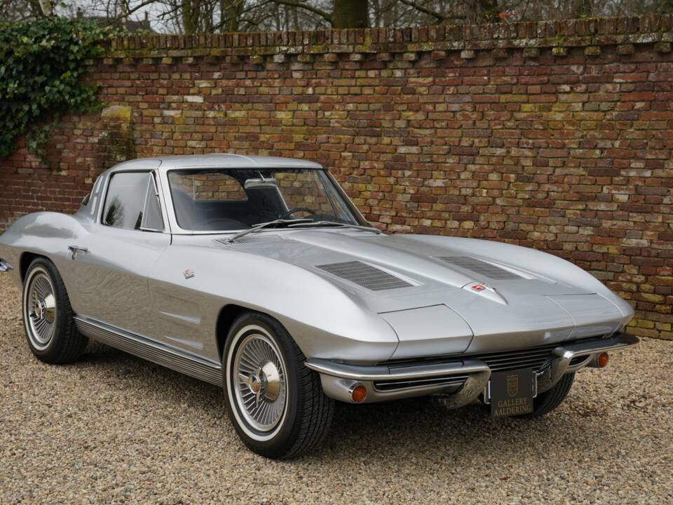 Image 18/50 of Chevrolet Corvette Sting Ray (1963)