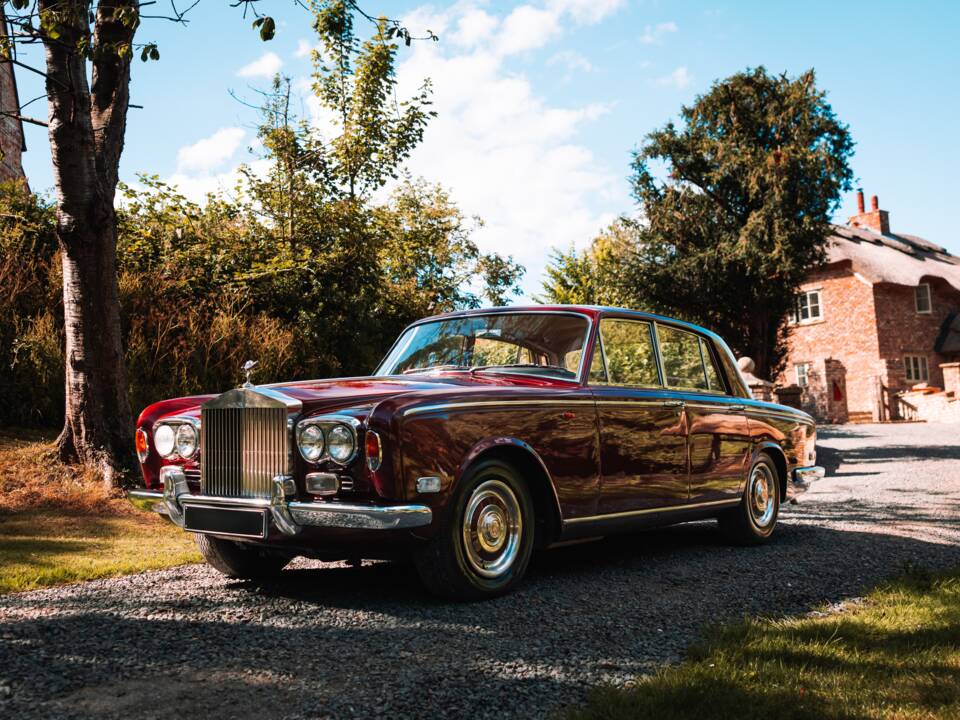 Immagine 1/50 di Rolls-Royce Silver Shadow I (1970)