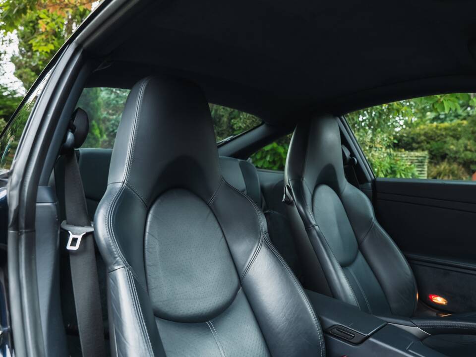 Bild 36/50 von Porsche 911 Carrera S (2005)