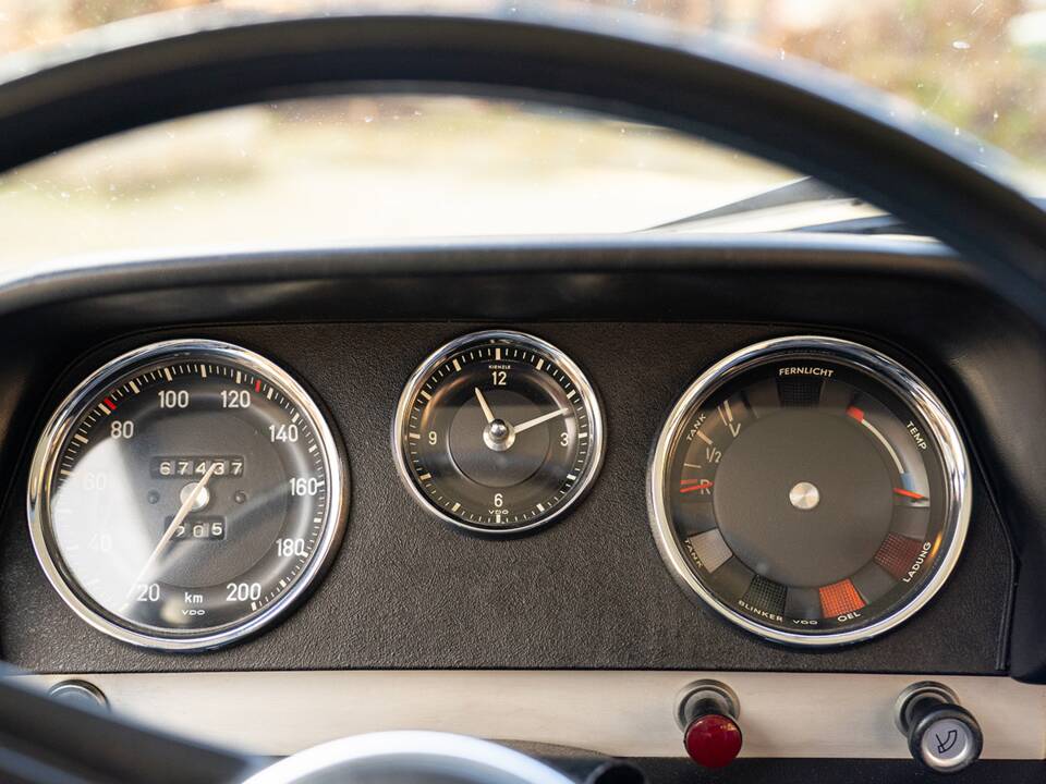 Bild 51/67 von BMW 1800 (1970)