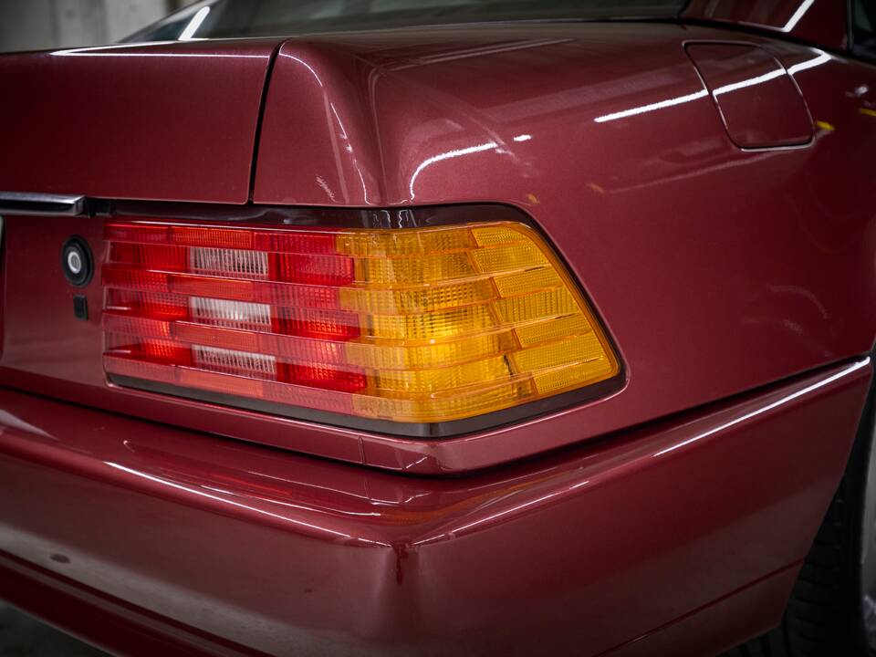 Bild 27/99 von Mercedes-Benz SL 320 (1995)