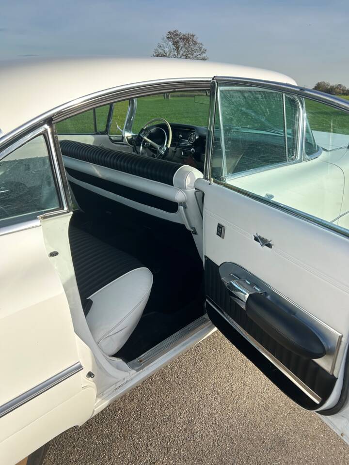 Image 20/56 of Cadillac Sedan DeVille (1959)
