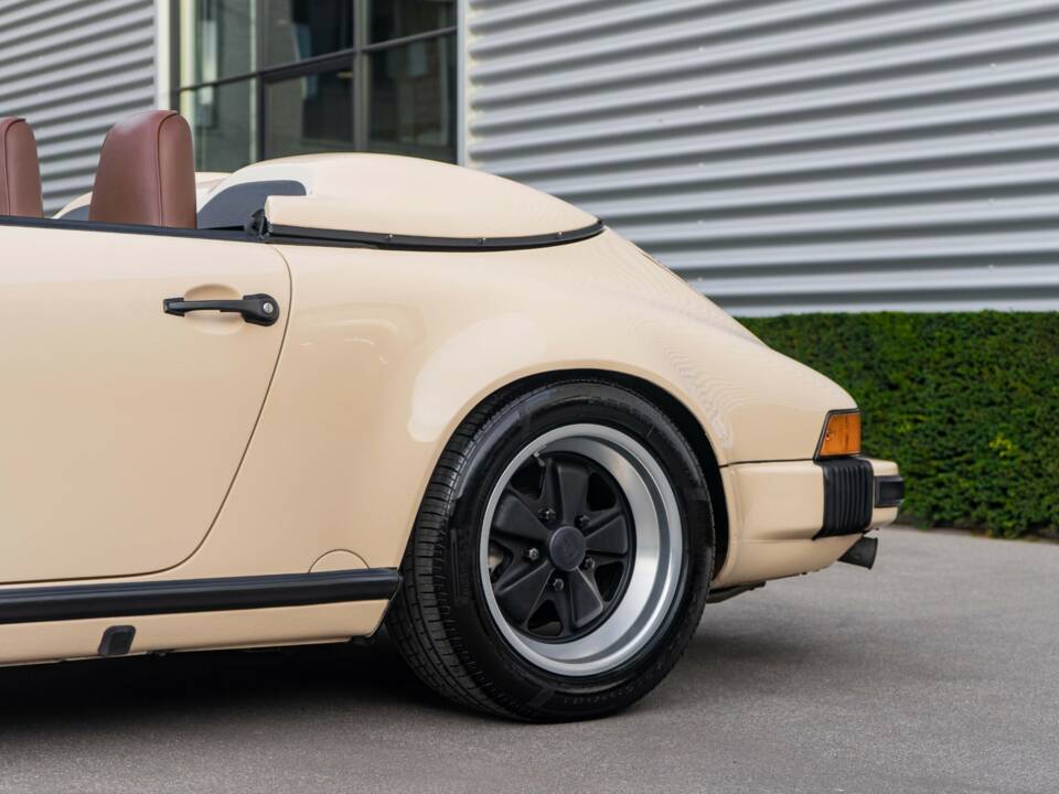 Bild 6/41 von Porsche 911 Speedster 3.2 (1989)