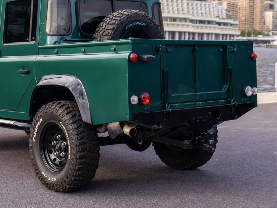 Image 16/50 of Land Rover Defender 110 (2004)