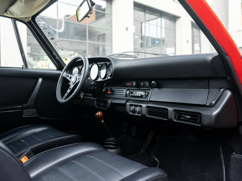 Image 29/37 of Porsche 911 2.7 S (1974)