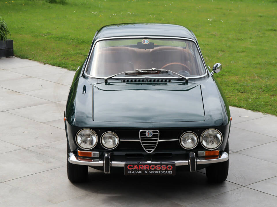 Image 5/50 of Alfa Romeo 1750 GT Veloce (1971)
