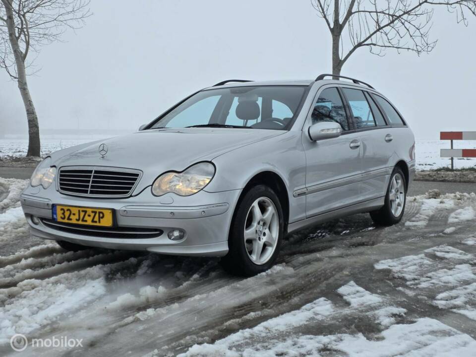 Bild 4/39 von Mercedes-Benz C 180 Kompressor T (2002)