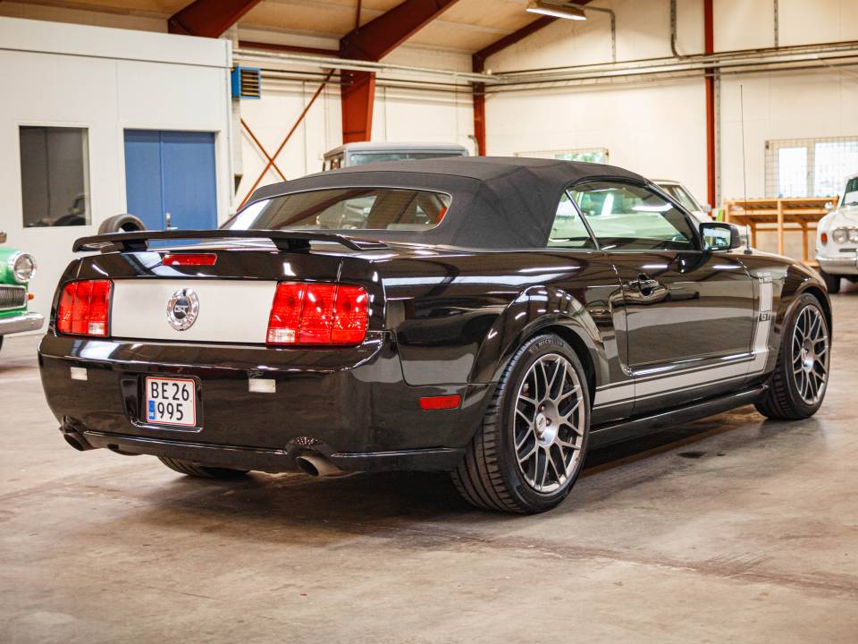 Image 6/49 of Ford Mustang GT (2006)