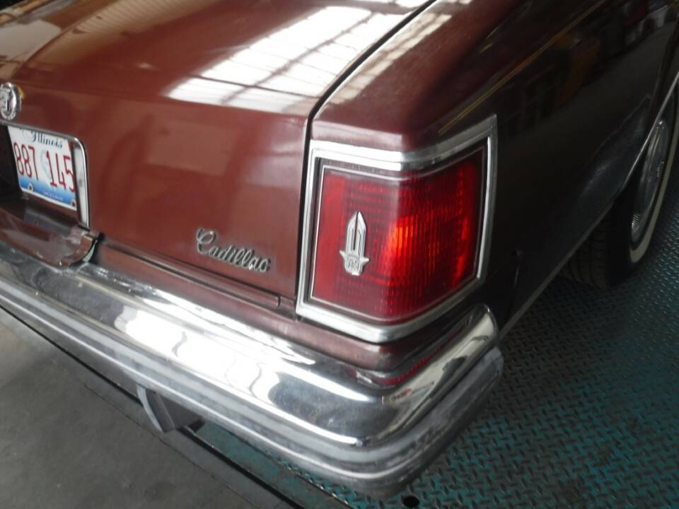 Image 31/49 of Cadillac Seville Sedan 6.0L (1979)