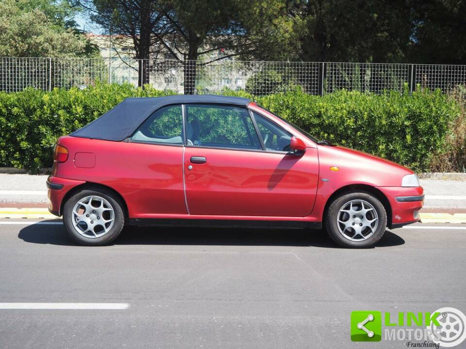Bild 17/42 von FIAT Punto 90 ELX (1996)