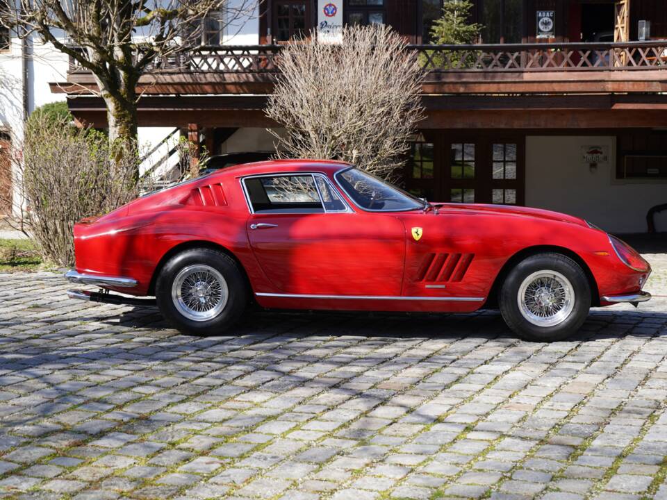 Image 21/52 of Ferrari 275 GTB (1965)