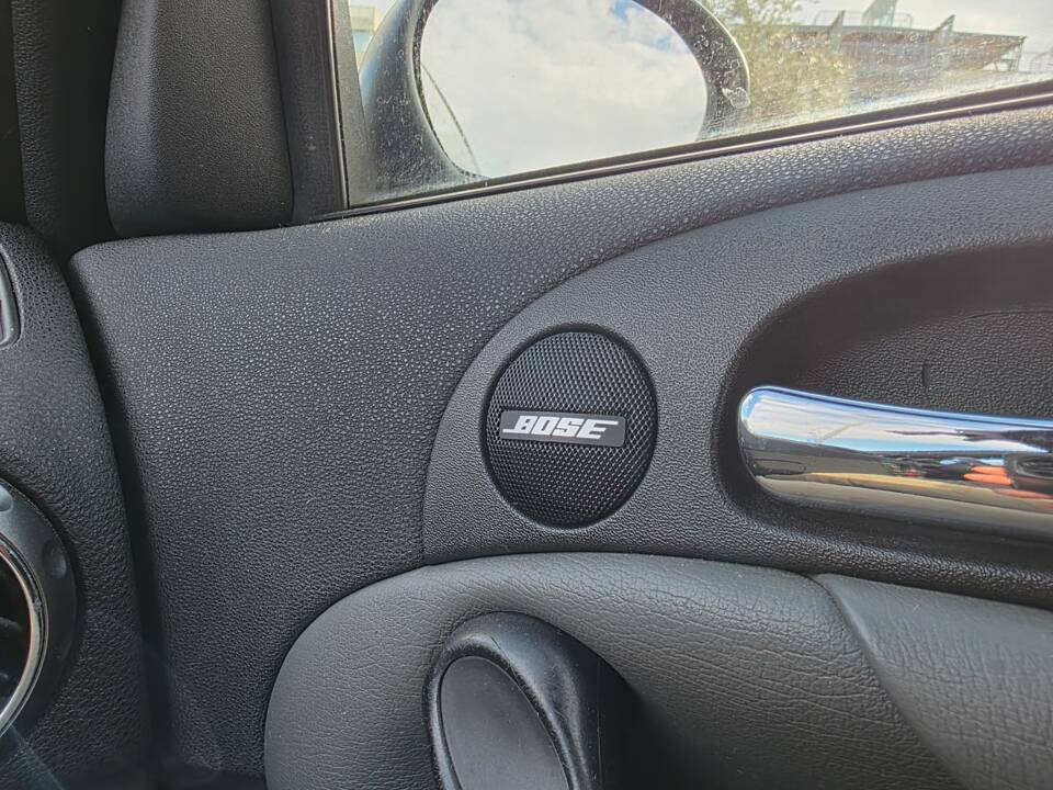 Imagen 13/31 de Alfa Romeo 147 3.2 GTA (2002)