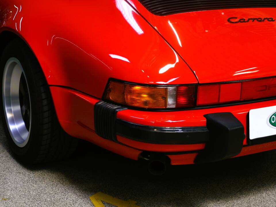 Image 35/47 of Porsche 911 Carrera 3.2 (1989)