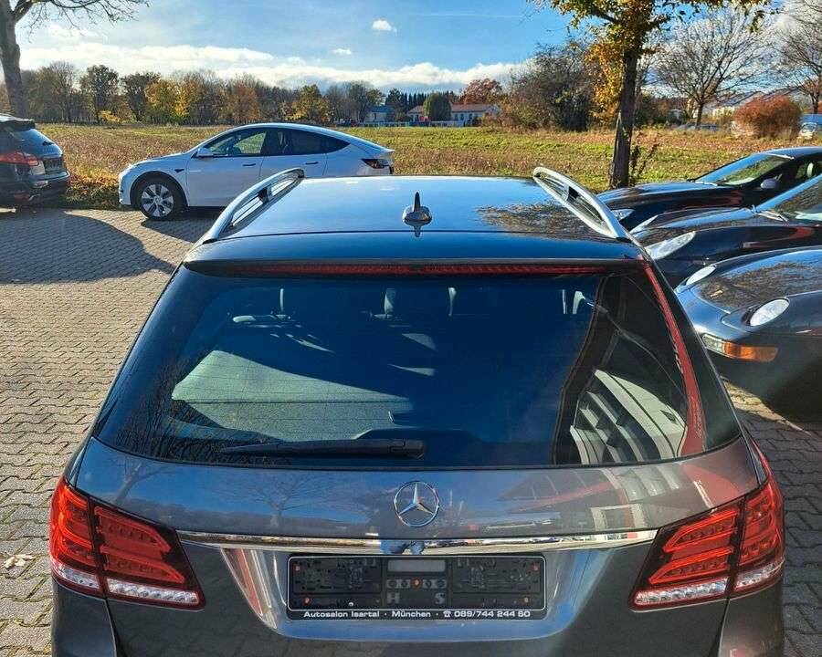 Afbeelding 9/32 van Mercedes-Benz E 220 BlueTEC (2016)