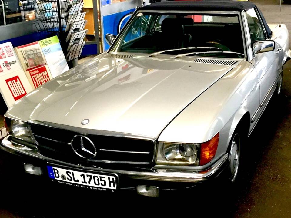 Image 10/22 of Mercedes-Benz 280 SL (1982)