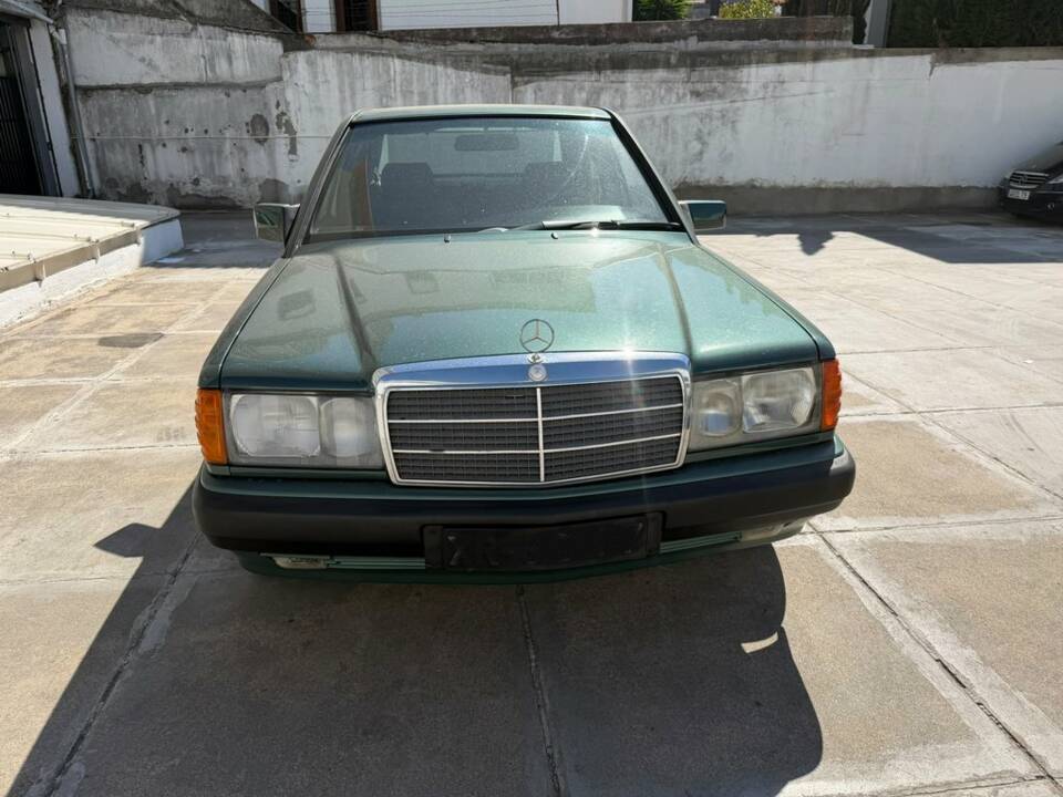 Image 3/8 of Mercedes-Benz 190 E 1.8 (1992)
