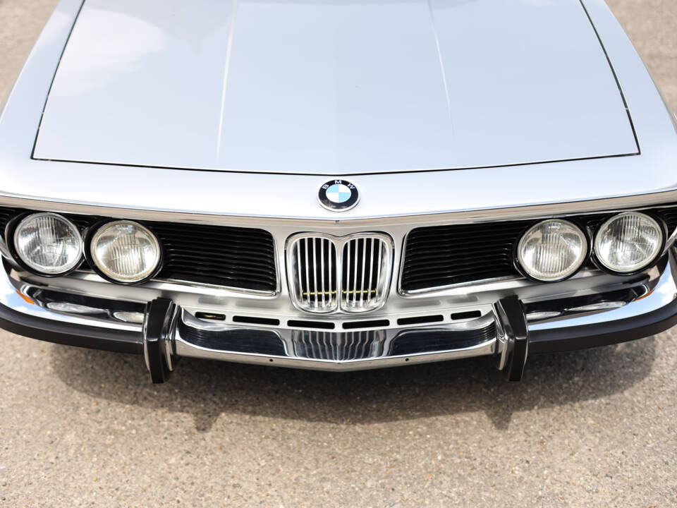 Image 40/95 of BMW 3.0 CSi (1975)