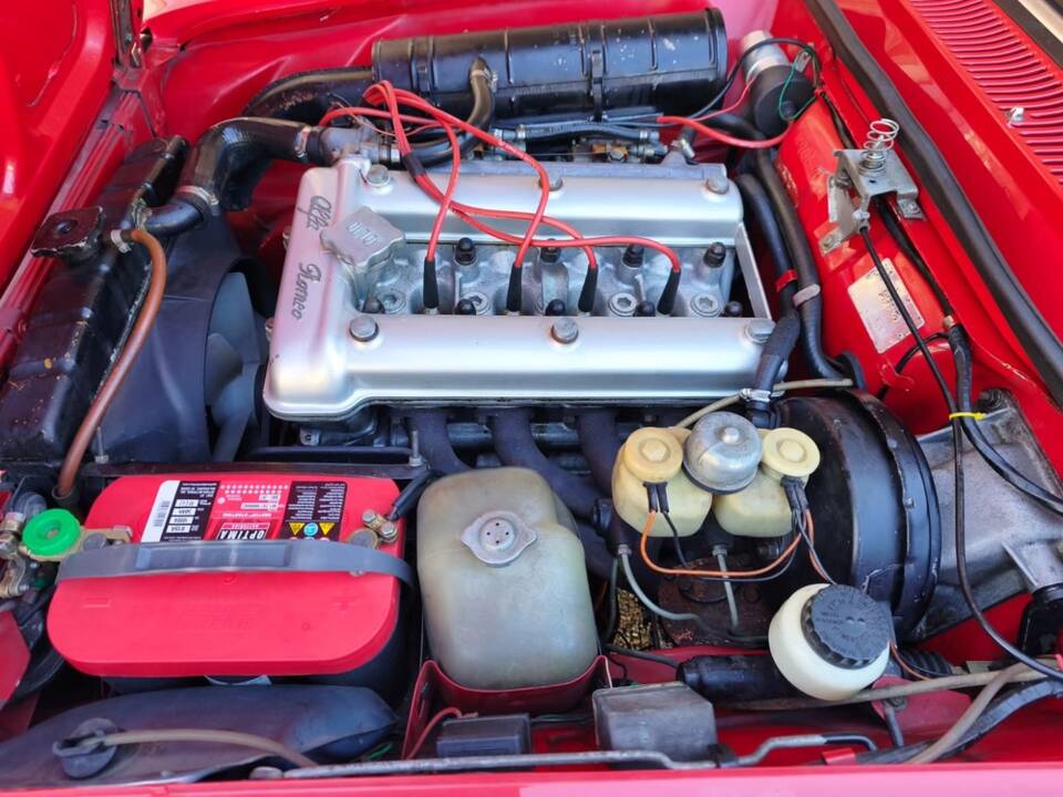 Bild 15/27 von Alfa Romeo 2000 GT Veloce (1972)