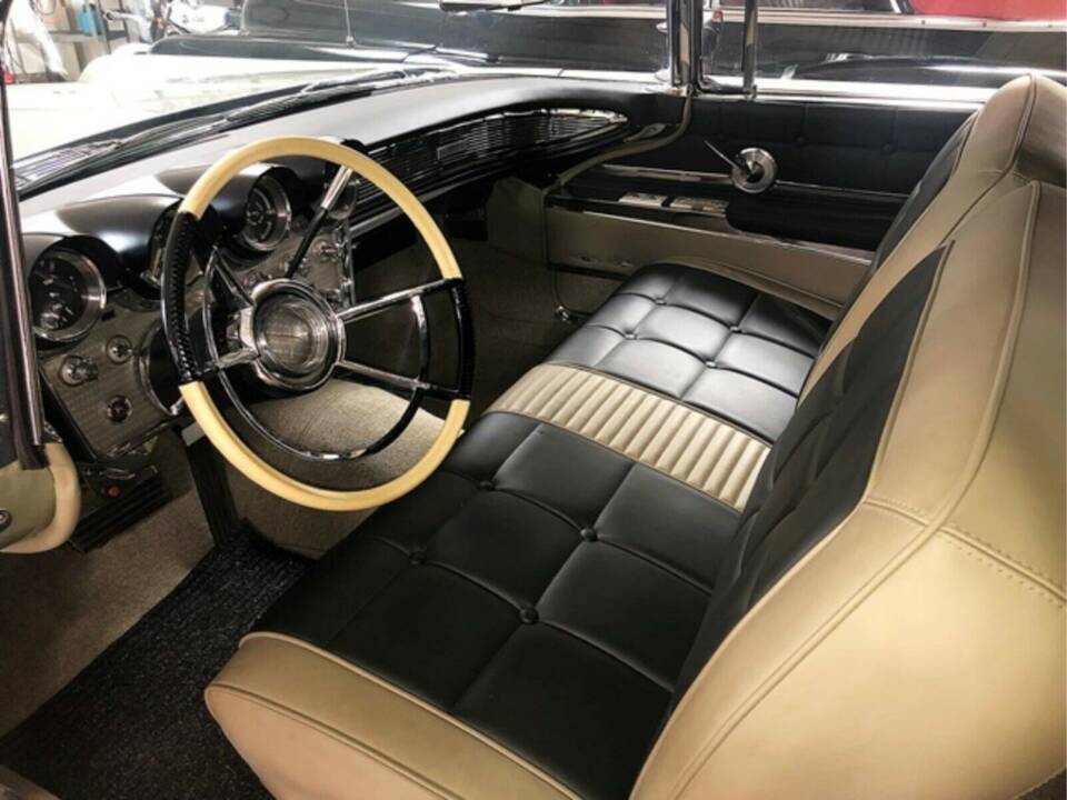 Bild 6/15 von Lincoln Continental Mk V Convertible (1960)