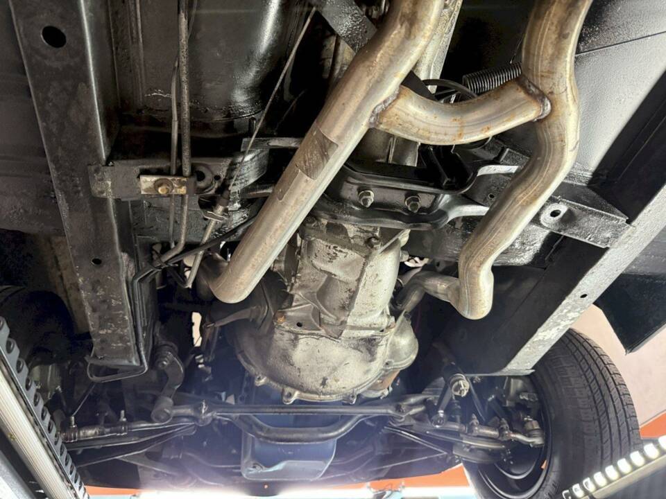 Image 32/36 of Ford Mustang 390 GTA (1966)