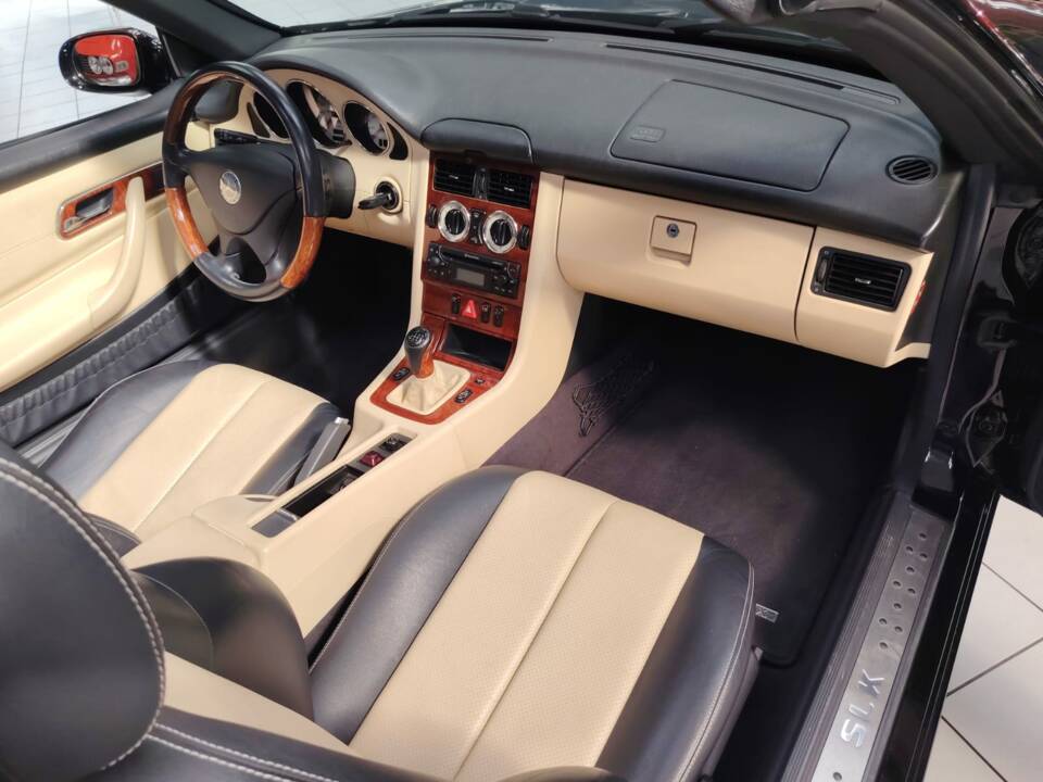 Bild 31/54 von Mercedes-Benz SLK 230 Kompressor (2002)
